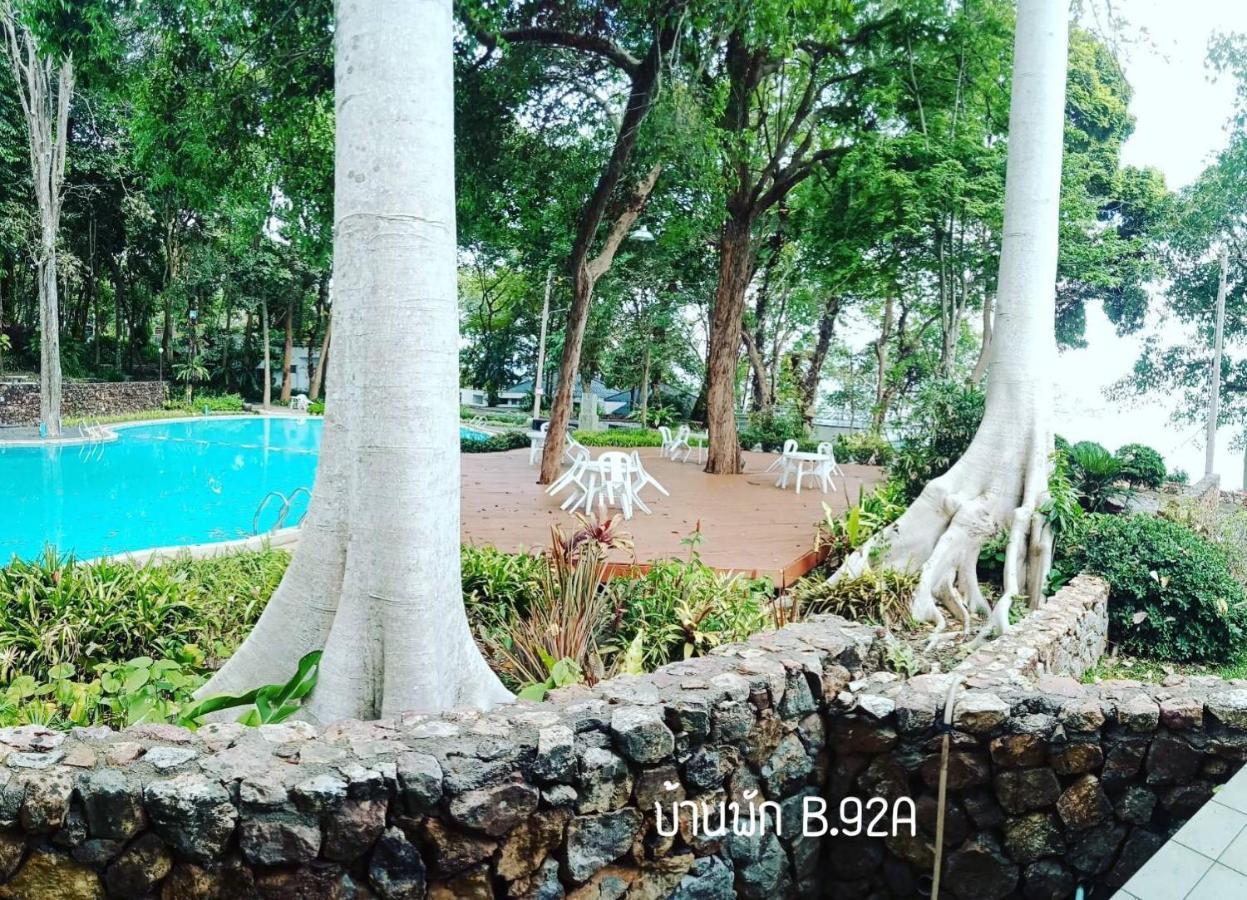 Baan Rug Nam Sai Villa Klaeng Exterior photo